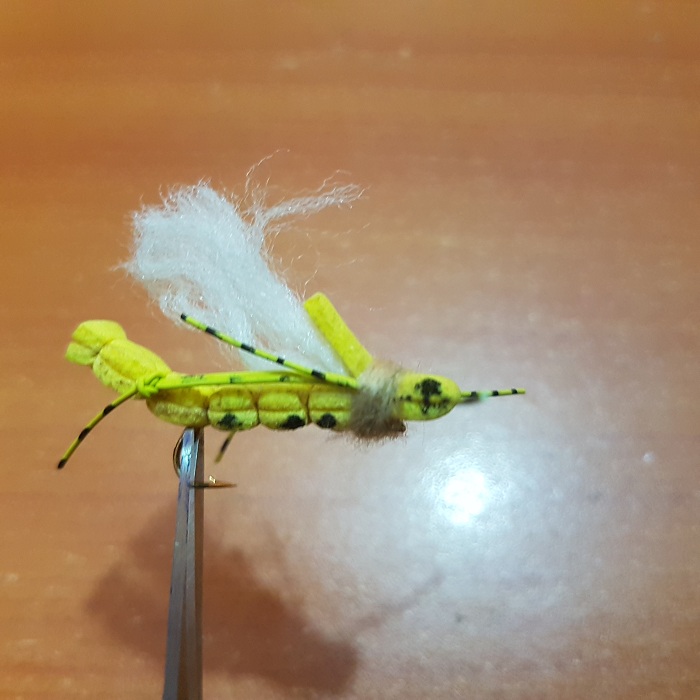 https://www.atepefishingflies.com/images/foamflies/thunder%20thighs%20hopper%20yellow.jpg